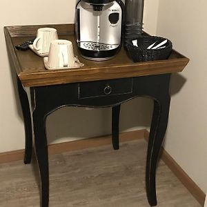 Budget Zimmer mit Kingsize-Bett